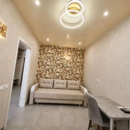 лузановский парк светлая однокомнатная Apartment